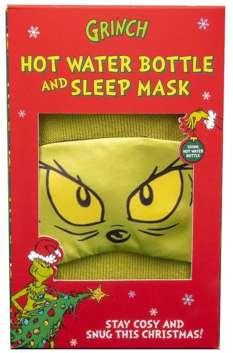 Червена кутия, идеална коледен подарък, съдържа бутилка за гореща вода и маска за сън Fizz Creations - The Grinch с жълти очи. Празнични илюстрации показват Гринч със снежна шапка и украсено дърво.-1