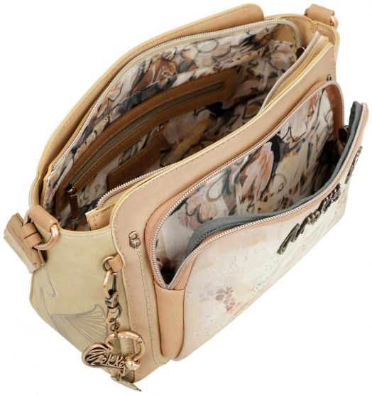 Дамската чанта Anekke Memories за през рамо (28 x 20 x 8 см) е в бежово и светлокафяво, има вътрешна част с флорален десен, няколко отделения с цип, декоративен ключодържател, организирани секции и регулируема каишка.-7