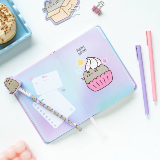 Джобен седмичен планер Grupo Erik Pusheen за 17 месеца - август 2025 / декември 2026 година - Grupo Erik - GRUPO ERIK EDITORES S.L. - Жена, Момиче - Grupo Erik - Pusheen The Cat - 8435747815600-6