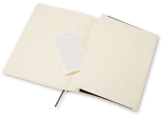 Голям черен тефтер Moleskine Classic Black с меки корици и листа на малки квадратчета - Moleskine - Moleskine - Жена, Мъж - Moleskine - Classic - 9788883707247-5