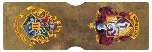 Кафявата калъфка за карти ABYstyle Harry Potter - Gryffindor е с герба на Хогуортс отляво и цветен герб на Грифиндор с лъвче отдясно, идеална за всеки фен на Хари Потър.-5