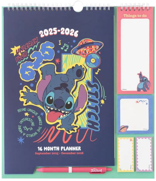 Планер-пад Grupo Erik Stitch за 16 месеца (09.2025-12.2026) със Стич, с цветен дизайн и надпис "Unleash your cool". Включва химикал и пад за бележки отдясно.-1
