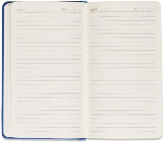 Отвореният тефтер DesignWorks Ink - Starry Eyed със синя твърда корица показва две празни линирани страници с полета "Тема" и "Дата" в горната част - чисти страници, които чакат вашите бележки.-3