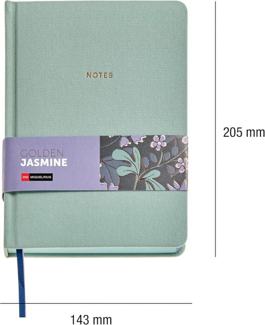 Тефтерът Miquelrius Golden Jazmin Fabric Green A5 има 96 листа с широки линийки, светлозелена корица от плат със златен релеф NOTES, книгоразделител със синя панделка, флорална лента и размери 205 x 143 mm.-3