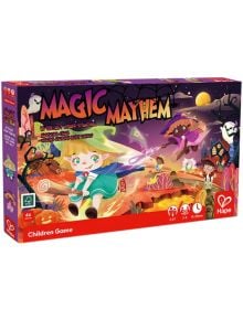 Кутията "Настолна игра Hape - Магьоснически битки, на английски език" включва анимационни вещици и магьосници на метли, които правят заклинания и се борят със същества. Предназначена е за 2-4 играчи на възраст 3-7 години, а времето за игра е 18-20 минути.