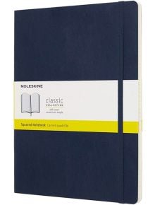 Голям син тефтер Moleskine Classic Sapphire Blue с меки корици и страници на малки квадратчета - Moleskine - Moleskine - Жена, Мъж - Moleskine - Classic - 8058341715604