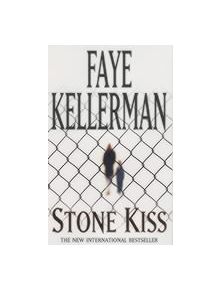 Stone Kiss - 9780747265382