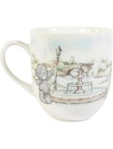 A 330 мл чаша Аз за теб Наистина удивително и прекрасно - бяла керамична чаша с илюстрация на сивото мече с син нос, фонтан и фенер - чудесен подарък за всеки повод.