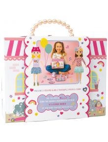 Живата кутия Детски музикален комплект Floss & Rock за чай Best Friends с мъниста за дръжка е с картини на усмихнати момичета, чаши и закачливи декорации - идеална играчка за деца!.