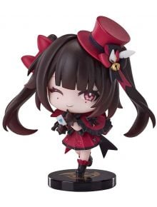 Мини фигурка Honkai Star Rail Nameless Honor Vol. 1 - Sparkle, 8 см: Чиби стил с дълга кафява коса на две опашки, червени очи, червена рокля и цилиндър с панделки. Стъпва на един крак върху черна основа, държи писмо и намига.