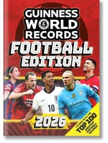 Корицата на книгата "Световни рекорди на Гинес - Футбол", издание 2026 г., показва петима известни футболисти в действие на червен фон, а текстът подчертава "100-те най-велики футболни моменти и рекорди".