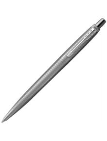 Химикалка Parker Jotter Special Edition 70th Anniversary CT е сребриста химикалка с кариран модел и метален клипс със стрелка, изобразена на бял фон - специално издание за 70 години.