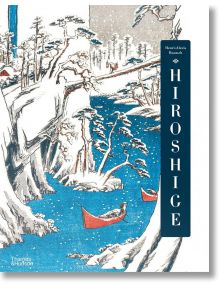 Корицата на книгата "Хирошиге" показва японска дърворезба укийо-е, изобразяваща заснежена река, борови дървета, планини и две фигури в червена лодка. Заглавието "Hiroshige" се откроява с удебелен вертикален текст върху тъмносин панел.