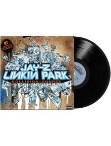 Обложка на албума на Jay-Z / Linkin Park - Collision Course (VINYL), с абстрактно графити изкуство с микрофони, високоговорители, инструменти и две частично видими винилови плочи вдясно.