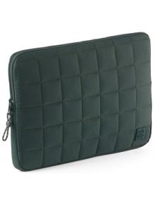 Калъфът за лаптоп Miquelrius Urban Soft Green 15" / 16" е тъмнозелен, ватиран калъф за лаптоп с горен цип, видими шевове с квадратна шарка и малка зашита лепенка с лого в долния десен ъгъл.