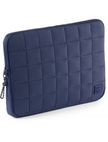Калъф за лаптоп Miquelrius Urban Soft Navy 15"/16" - тъмносин, капитониран, със цип и малък квадратен лого етикет в долния десен ъгъл.