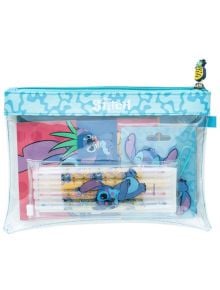 Синя прозрачна чанта с цип от книжарница Orange с участието на Grupo Erik Stitch Tropical на Disney, съдържаща химикалки, бележници и канцеларски материали - всички украсени с ярки мотиви на тема Stitch.