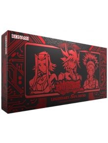 Правоъгълната черна кутия с червена рисунка включва трима аниме герои и е с надпис "Карти за игра Yu-Gi-Oh! Legendary 5D's Decks" - идеална за феновете на Yu-Gi-Oh и колекционерите на карти Blackwing. Логото на KONAMI се появява в горния ляв ъгъл.