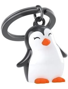 Ключодържател Metalmorphose - Penguin: метален ключодържател с усмихнат пингвин с черни крила, бяло коремче и оранжеви крака и човка, на сребърен пръстен - идеален за подарък.