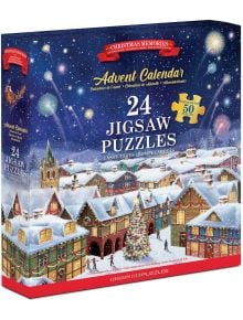 Коледен адвент календар Eurographics - Коледни спомени (24 х 50 части) включва сцена на заснежено село с живи къщи, блещукащи светлини и 24 празнични пъзела с до 50 части всеки.