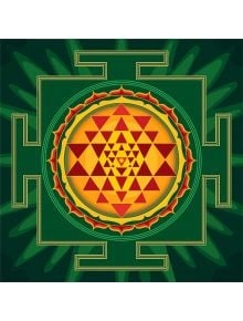 Открийте Комплект за лесно рисуване с акрилни бои Ideyka - Мандала Шри Янтра, 40 х 40 см: ярки червени и жълти триъгълници, концентрични кръгове и зелена рамка - идеален ръчно изработен подарък.