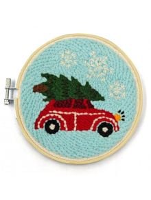 Комплект за пънч бродерия Kikkerland - Червена кола с елха - Kikkerland - Kikkerland Design - Жена, Момиче - 612615127319