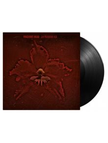 Винилова плоча, частично извадена от калъфа. Обложката на Machine Head - The Burning Red (VINYL) показва тъмночервена, текстурирана орхидея и заглавието на албума в червено в горната част, разположени на поразителен черен фон - изключителен визуален ню-ме