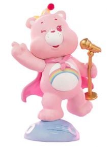 Мини фигурка Funism Care Bears - Planet of Joy, асортимент: Мече с дъга на корема, розов плащ и парти шапка, намигащо с микрофон в ръка върху синя основа-идеален подарък и фигурка за колекционери.