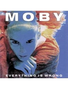 Обложка на албум за Moby - Everything Is Wrong (VINYL), електронна музика: стилізоване зображення людини під водою із світлом зверху, великий білий напис MOBY згори й назваму албум нижче.