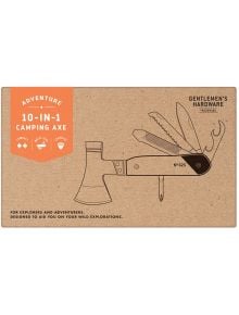 Илюстрация на 10 в 1 брадва мултиинструмент Gentlemen's Hardware с разгъващи се инструменти, на фон от кафяв картон. Текстът гласи Adventure 10-in-1 Camping Axe (Приключенска брадва за къмпинг). За изследователи и приключенци. Наличен в книжарница Orange.