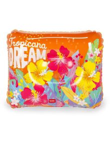 Надуваема възглавничка Legami - Tropicana Dream: ярко оранжева с шарени тропически цветя и листа, с надпис "Tropicana DREAM" в бяло и жълто. Идеален аксесоар за плаж, създаващ лятно настроение.