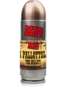 Цилиндричен контейнер с форма на голям куршум има настолна игра BANG! The Bullet! с ярки червени букви и жълт етикет -луксозно издание на култовата картова игра - плюс декоративен текст и графики.