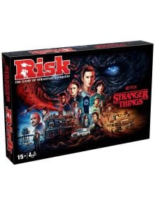 Настолна игра Risk: Stranger Things edition кутия за настолна игра с главните герои от сериала на Netflix, зловещо око на чудовище и къщата на Хокинс; предлага се в книжарница Orange, препоръчва се за лица над 15 години.