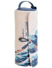 Навиващ се несесер Grupo Erik Hokusai Голямата вълна край Канагава е с емблематични рисунки на вълни и е идеален за използване като несесер за четки или за пренасяне на художествени принадлежности със стил.