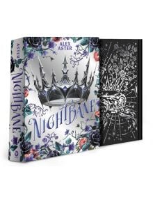 Колекционерското издание на Nightbane от Алекс Астър включва сребърна корона с лилави и сини рози върху отразяваща корица, както и вътрешна корица с черно-бял флорален мотив и корона.