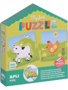 Образователен пъзел Apli - домашни животни и стикери, 5 части, включва XXL части и весели илюстрации на крави и кокошки, което прави ученето за домашните животни забавно за децата!.