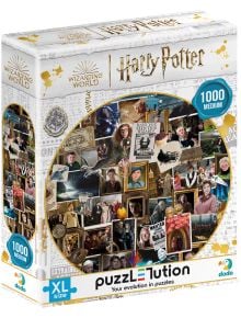Пъзел Dodo Хари Потър: Потър: Famous Moments, 1000 части - колаж с емблематични сцени и герои от филмите, с логото на "Хари Потър" в стилна кутия. Идеален подарък за истински фенове!.