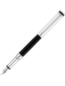 Черна Писалка Waldmann Sterling Silver Edelfeder с капачка и клипс от сребро, показана със свалена капачка и открито перо, на бял фон. Предлага се в книжарница Orange.