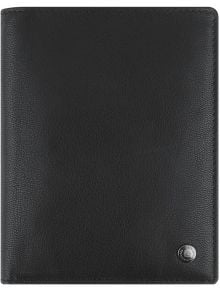 Портфейл Bugatti Black Magic, вертикален, затворен, от черна телешка кожа с фин релеф, RFID защита и малък кръгъл метален бутон в долния десен ъгъл.