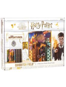 Сглобяем модел Revell - Хари Потър Quidditch Field съдържа 124 части за създаване на впечатляваща куидич диорама. Кутията показва детайлна сцена и образа на Хари Потър с магическата му пръчка.