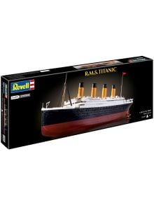 Кутия на Сглобяем модел Revell - Титаник, показваща сглобения модел на Титаник с четири жълти фунии и червено-черен корпус на лицевата страна на опаковката.