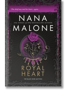 Корица на книгата Shattered Innocence and Royal Heart от Нана Малоун. Лилава роза увенчава богато украсен златен и лилав медальон за сърце върху вихрещи се тъмни шарки с декоративен кант, предизвикващи очарованието на мрачната романтика в "Търгът на черна