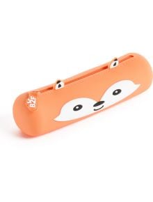 Силиконов несесер Miquelrius Back2Fun Rollie – Червена панда с цип отгоре, сладки уши и бели и черни детайли по лицето. Дръжката на ципа е с надпис „B2F“ — идеален за твоите ученически принадлежности!.