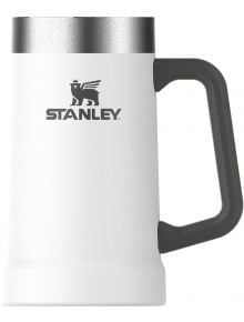 Stanley Big Grip Polar термохалба е бяла, с черна дръжка и сребрист металик, изработена от неръждаема стомана и с емблематичното лого Stanley с мечка и крила отпред.
