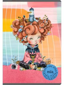 Тетрадка Black & White Miia А5, 24 листа - големи квадратчета. Корицата представлява илюстрация на момиче с пастелна коса, рокля с кекс, корона и гамаши на точки, седнало върху голяма въртяща се близалка, на син фон с розови точки. Логото Black And White 