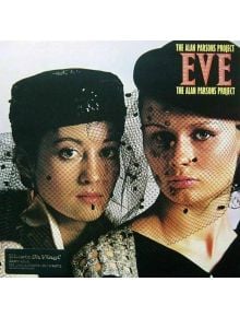 Две жени с винтидж черни шапки и воали позират заедно - едната гледа към камерата, а другата - надолу. В горния десен ъгъл се вижда "The Alan Parsons Project - Eve (VINYL)", класически прогресив рок.