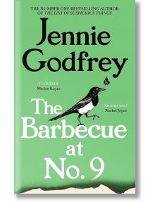 Корицата на книгата "Барбекюто на № 9": черна птица с клонче каца върху заглавието на зелен фон, което подсказва за барбекю в квартала през лятото на 1985 г., а горе са показани одобренията и името на автора.