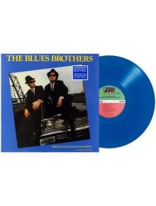 Обложката на The Blues Brothers - Original Motion Picture Soundtrack (VINYL) показва двама мъже в черни костюми, шапки и слънчеви очила върху капак на кола, както и ексклузивен син винил - идеален за всяка колекция от филмови саундтраци.