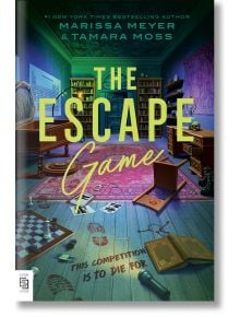 Корица на книгата The Escape Game (Export Edition) от Мариса Майер и Тамара Мос. Пъзели, скелет, документи и шахматни фигури изпълват стаята - улавяйки вълнението от това състезание в YA игра за бягство от стая с мистерия на убийство.