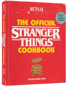 Официалната готварска книга "Странни неща" е червена готварска книга на Джошуа Дейвид Стайн, с подредени вафли на корицата и син етикет, на който пише "Рецепти от Хокинс и отвъд".